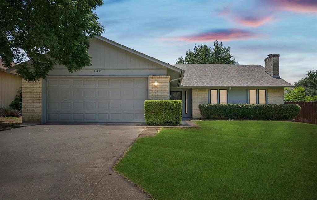 1109 Paluxy Court Property Photo 1