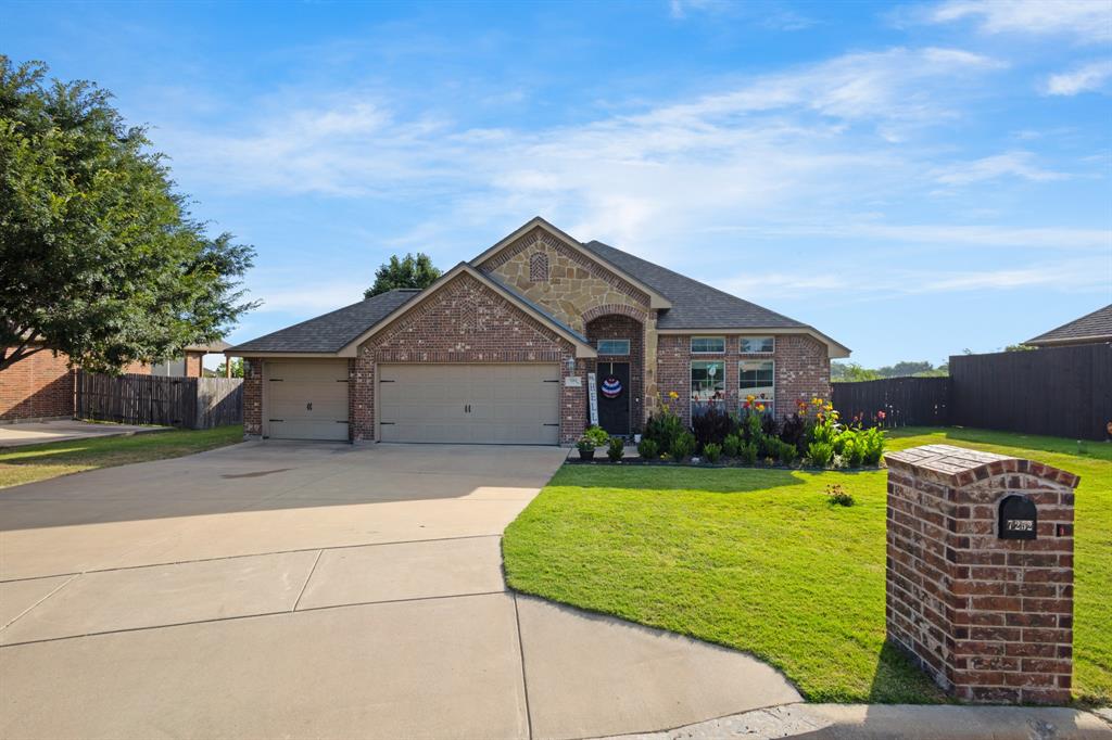 7252 Lake Country Drive