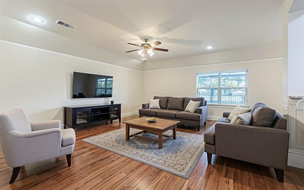 531 Griffin Street Property Photo 5