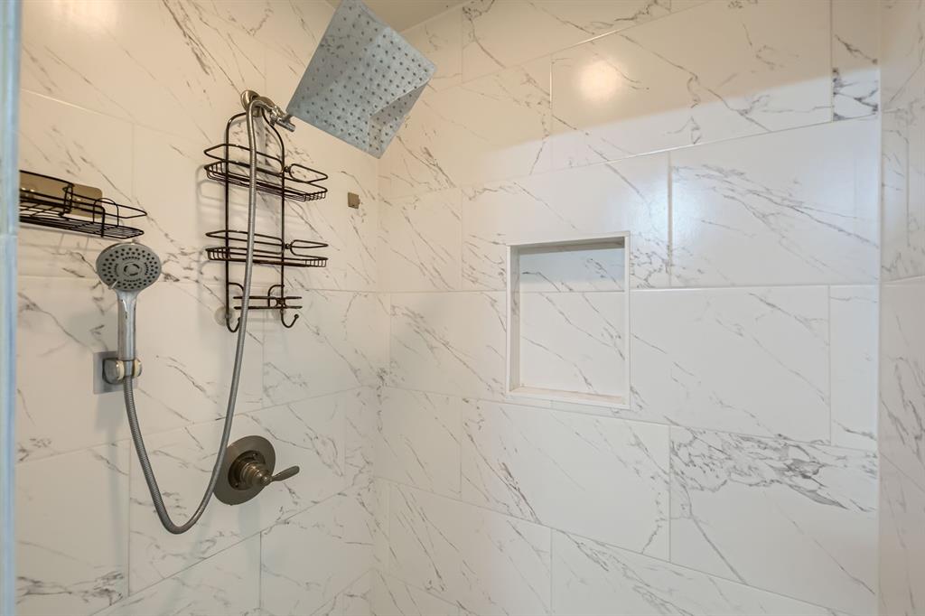 531 Griffin Street Property Photo 12
