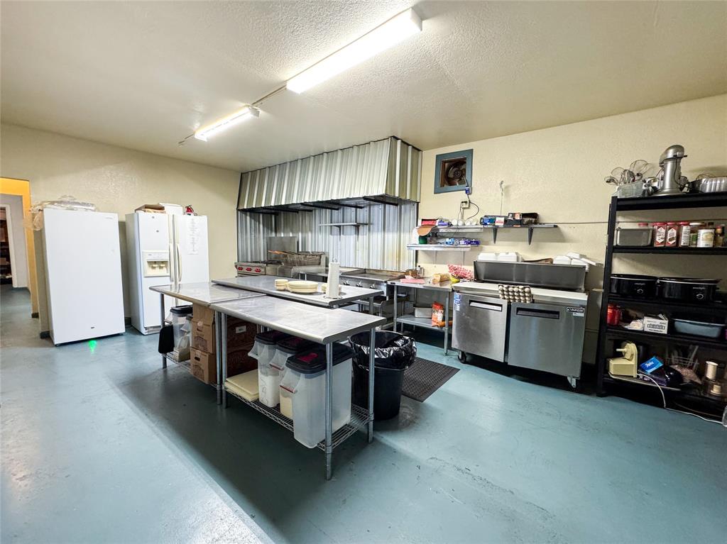 707 S Avenue E Property Photo 22