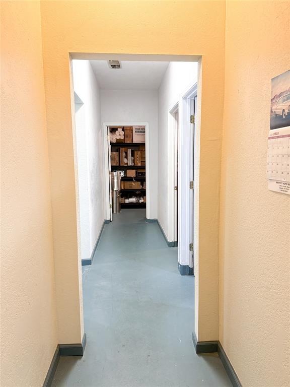 707 S Avenue E Property Photo 26