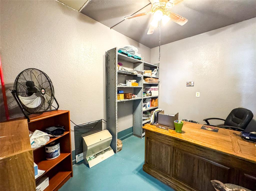 707 S Avenue E Property Photo 29