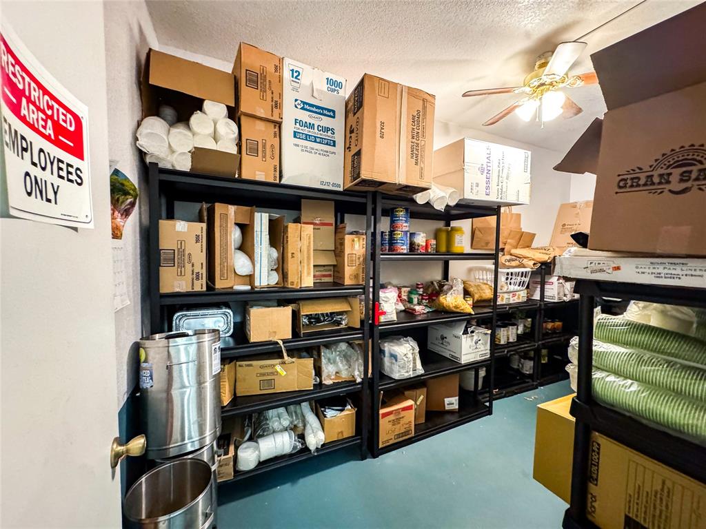 707 S Avenue E Property Photo 30