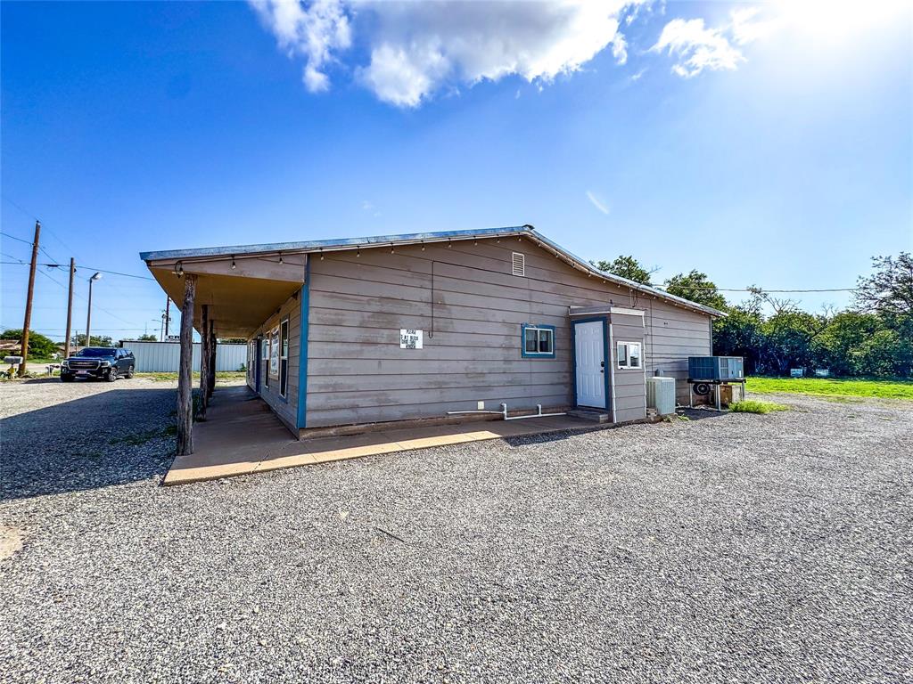 707 S Avenue E Property Photo 35