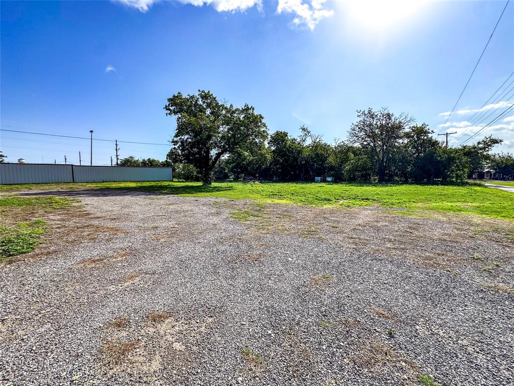 707 S Avenue E Property Photo 37