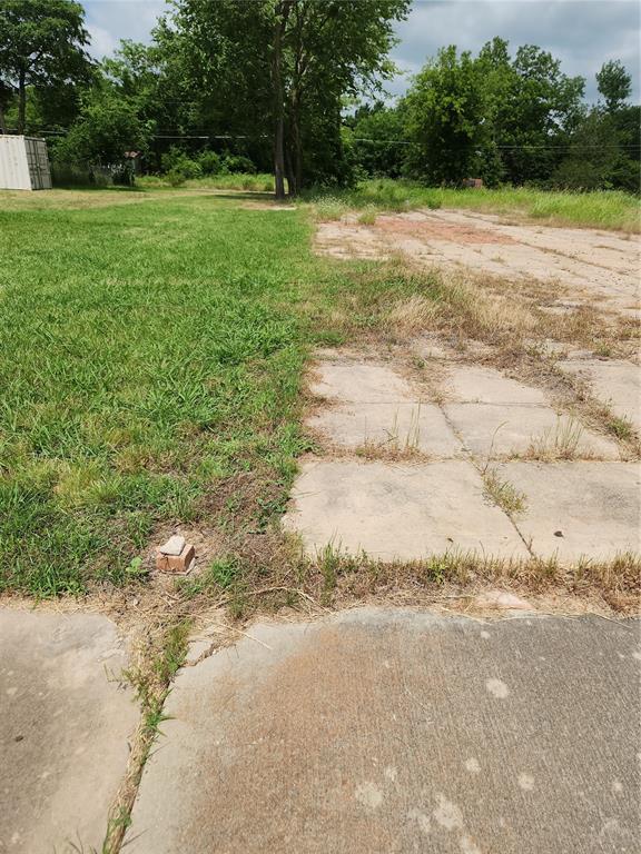 9 W Side Plaza Property Photo 3