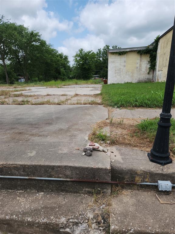 9 W Side Plaza Property Photo 6