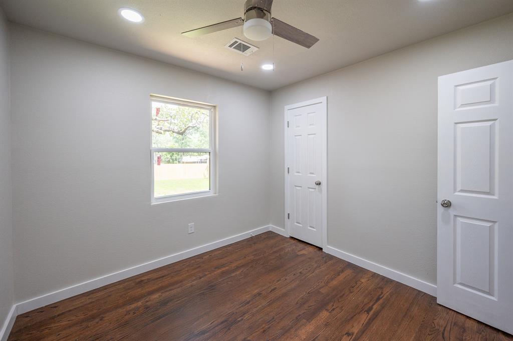 820 Vickie Drive Property Photo 24