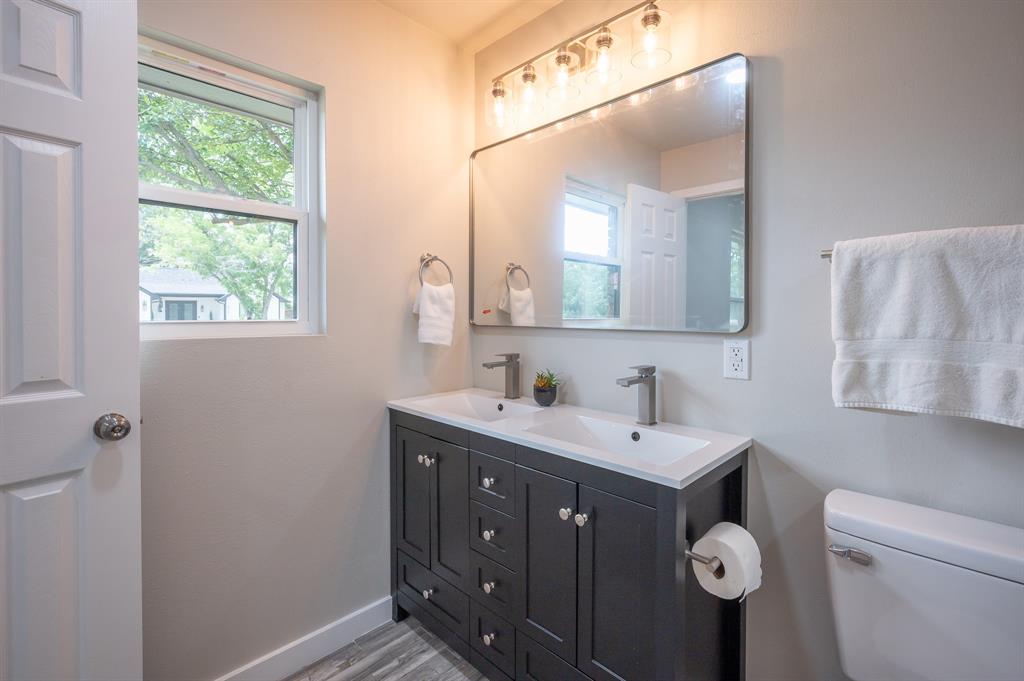 820 Vickie Drive Property Photo 33