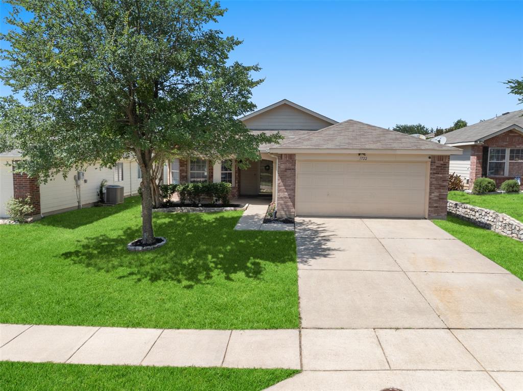 1722 Chestnut Street Property Photo 1
