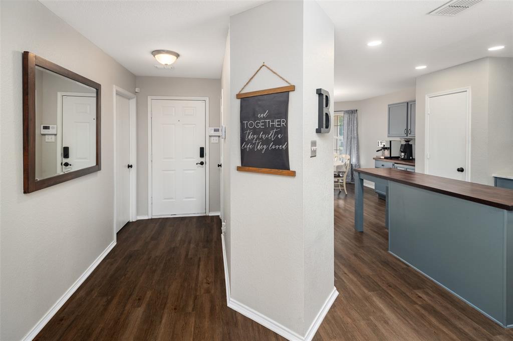 1722 Chestnut Street Property Photo 6