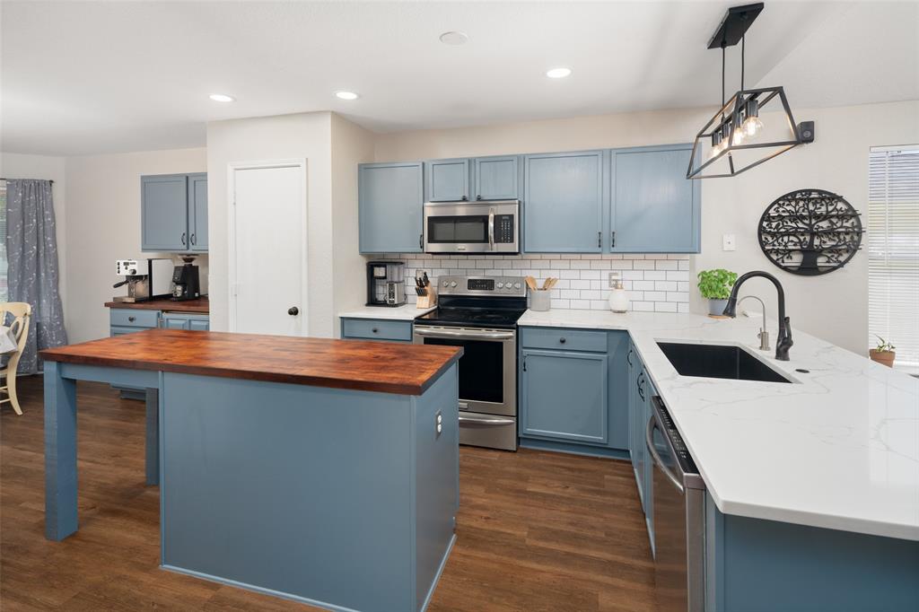 1722 Chestnut Street Property Photo 8