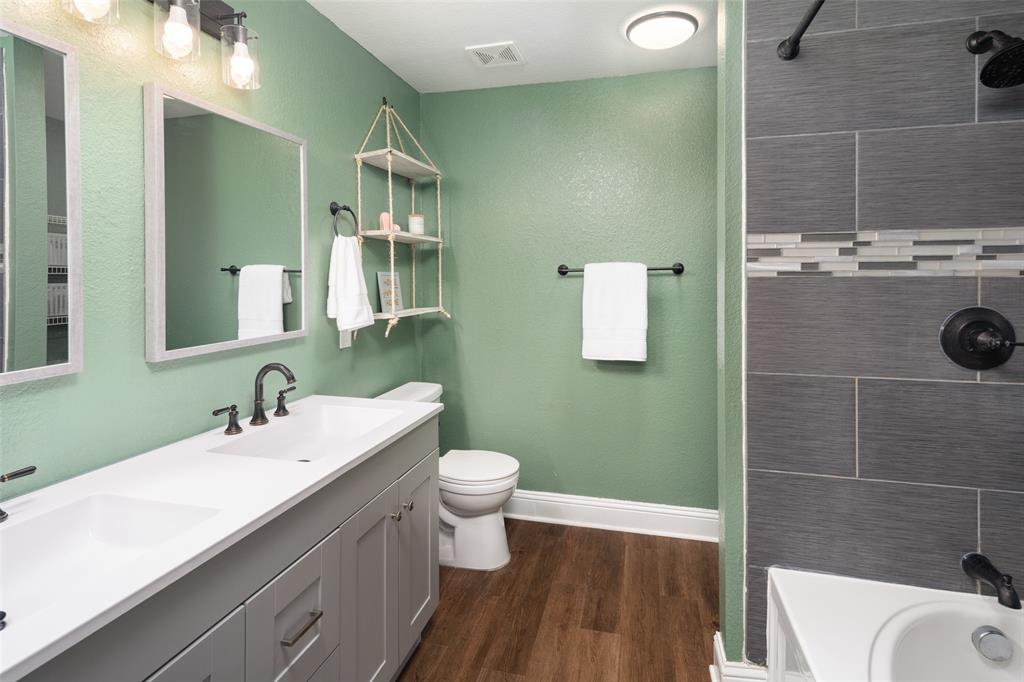 1722 Chestnut Street Property Photo 18