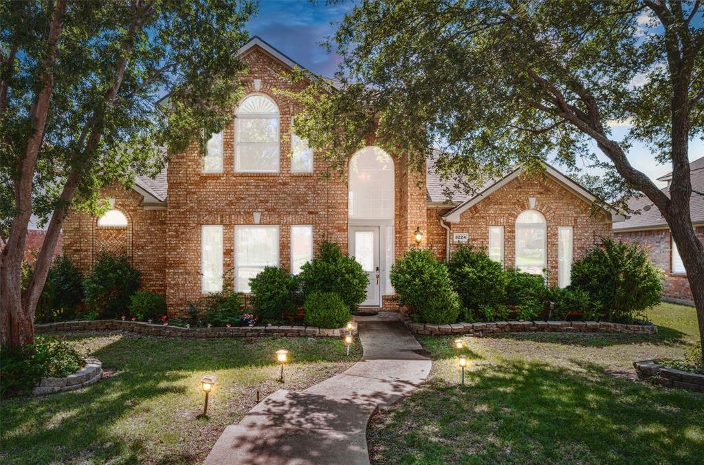 8224 Spring Valley Lane Property Photo 1