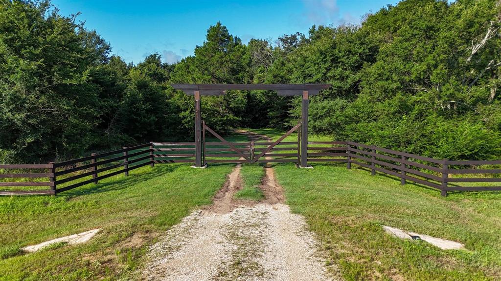 13204 Us 175 E Property Photo 1