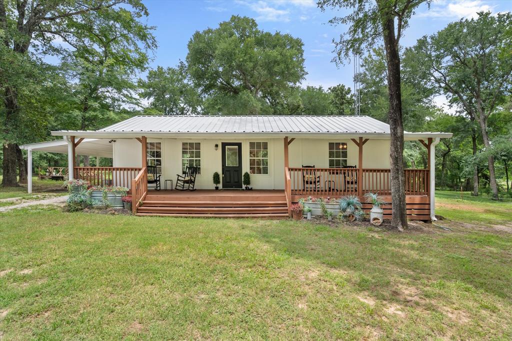 3121 Se County Road 2135 Property Photo 1