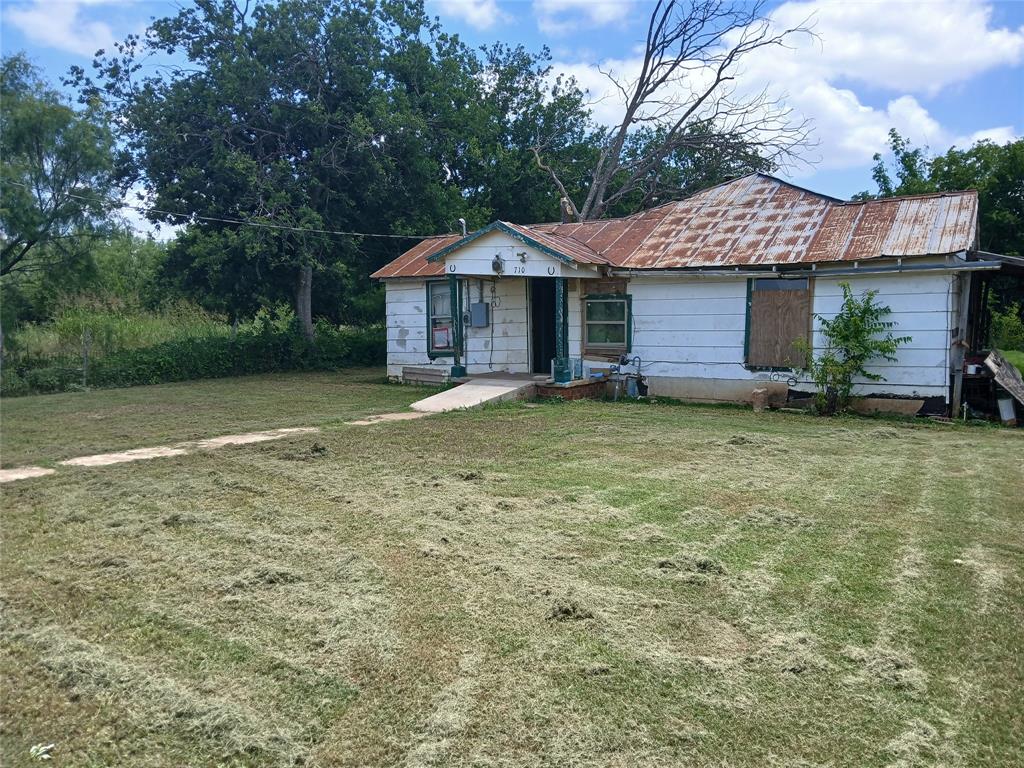 710 E Mesquite Street Property Photo 1