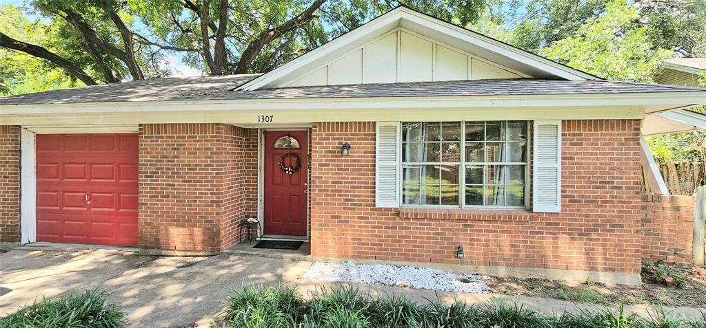 1307 Park Drive Property Photo 1
