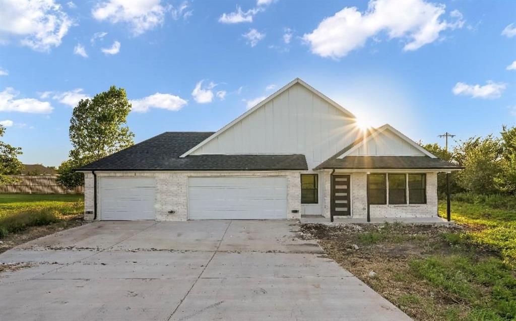 11 Red Road Property Photo 1