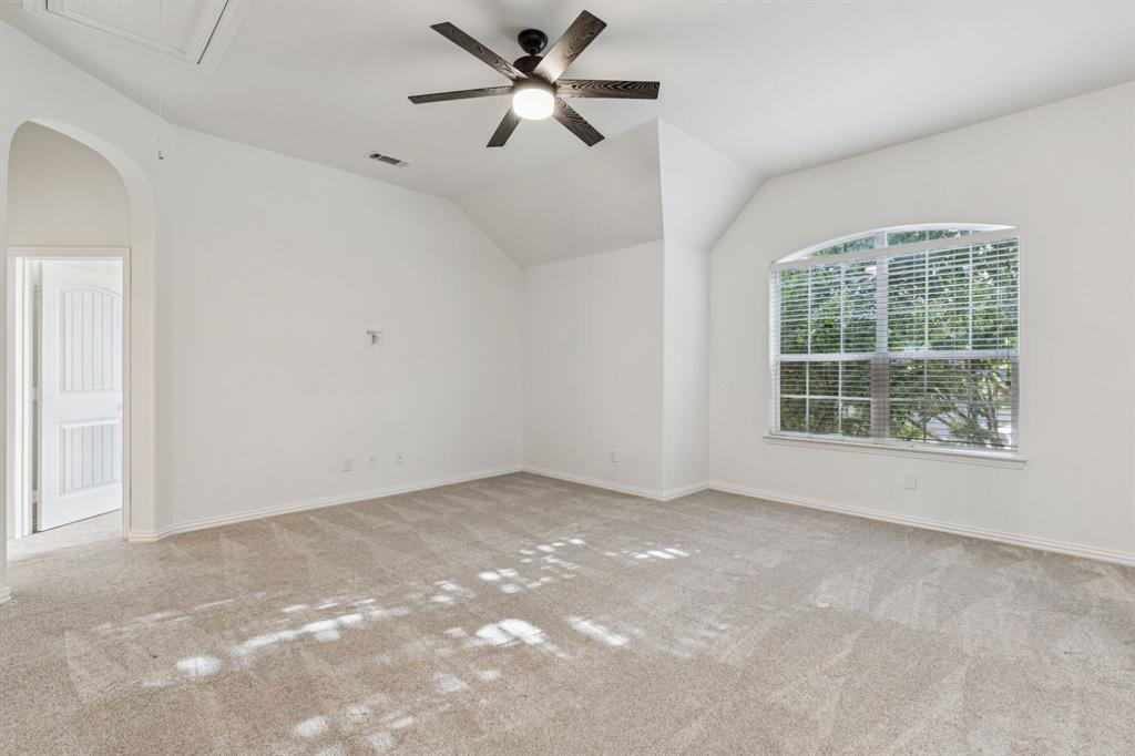 704 Sutherland Drive Property Photo 27