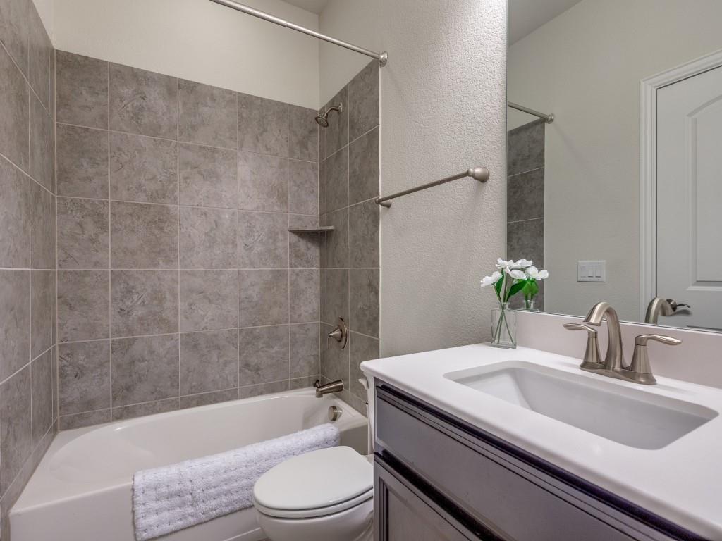 2841 Barnsley Drive Property Photo 17