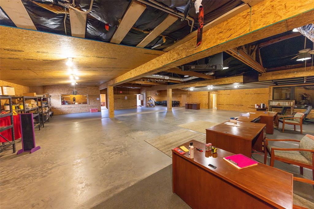 1208 E Broadway Street Property Photo 16