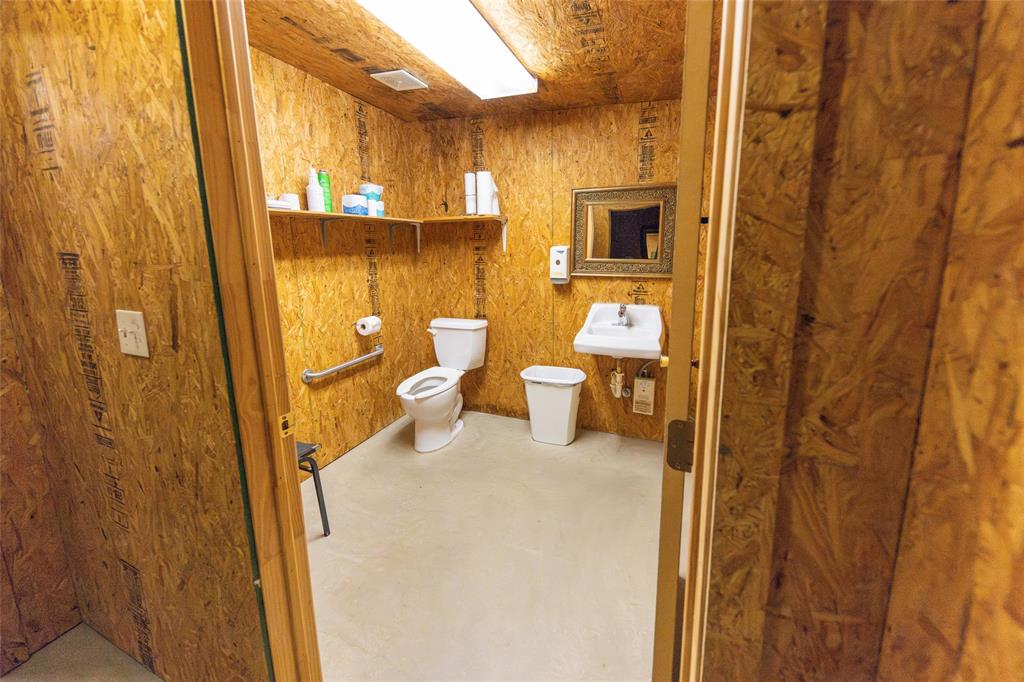 1208 E Broadway Street Property Photo 22