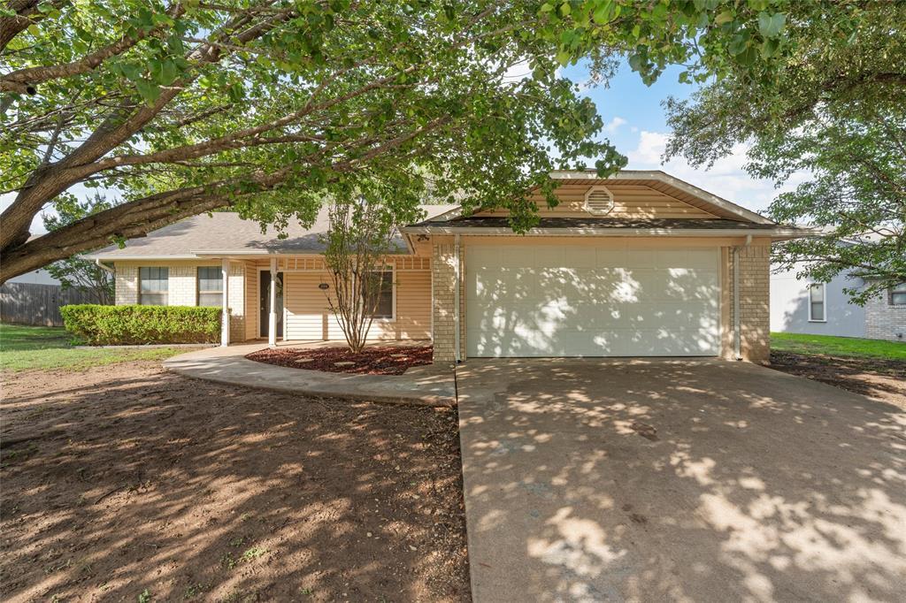 1010 December Drive Property Photo 1