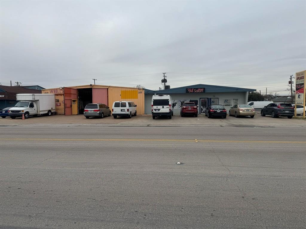 305 14th Street Property Photo 2