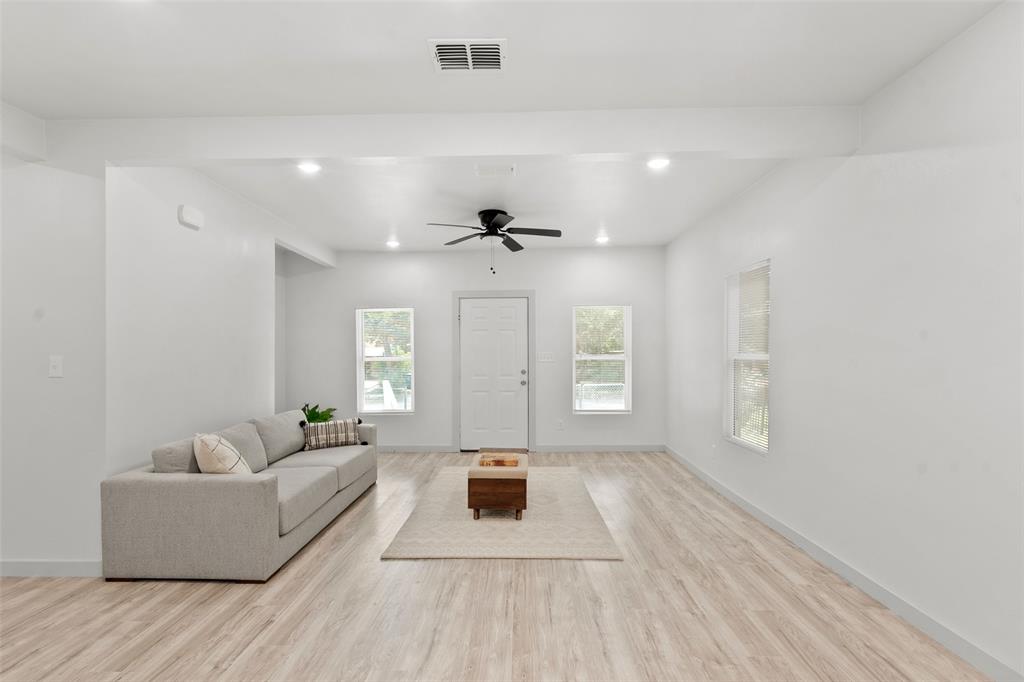4166 Gladewater Road Property Photo 1