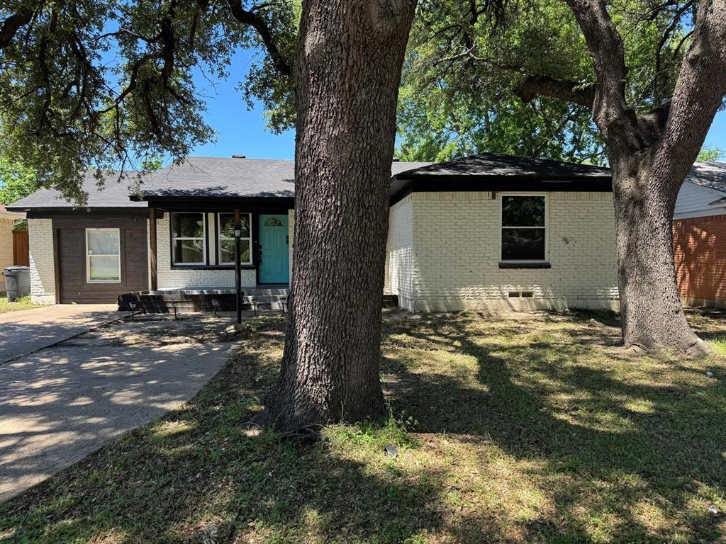 3525 Hilton Drive Property Photo 1