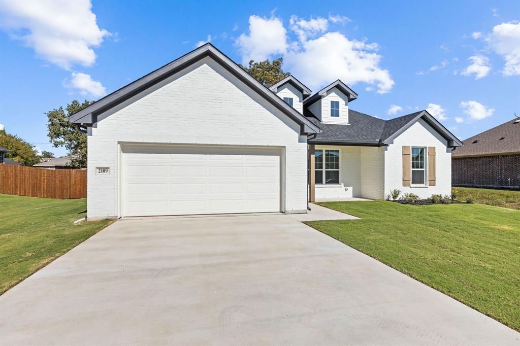 2109 Briarwood Drive Property Photo 1