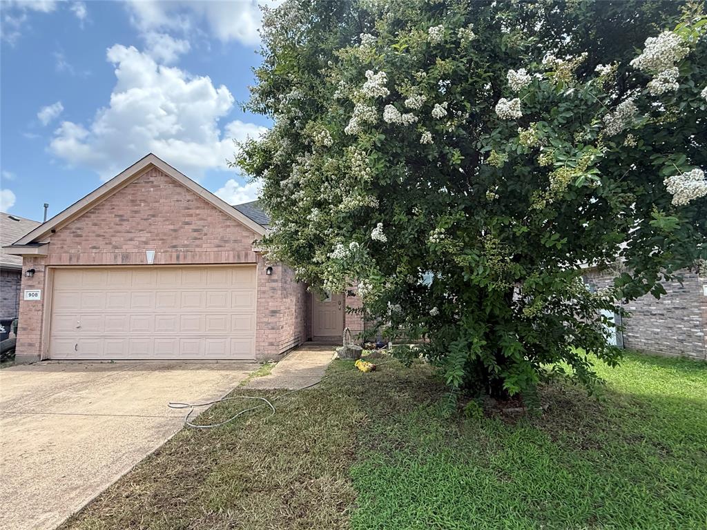 908 Hems Lane Property Photo 1