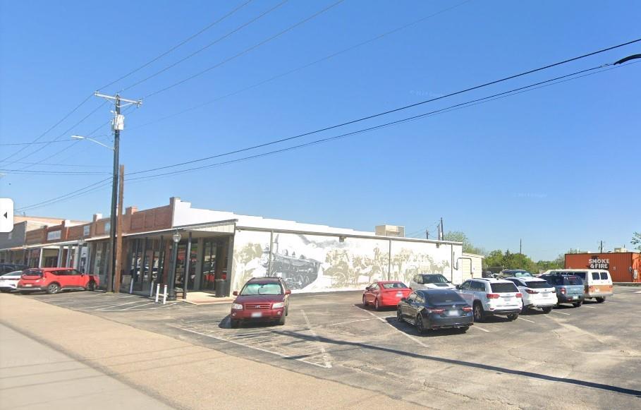108 W Mccart Street Property Photo 12