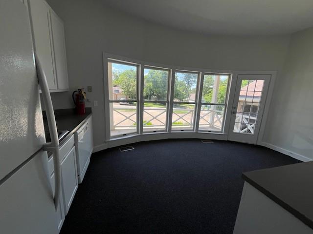 300 N Bryant Avenue Property Photo 5