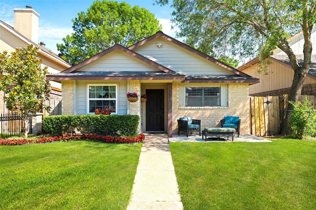 10612 Hamlin Drive Property Photo 1