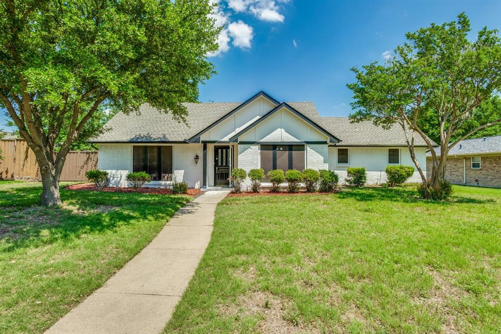 3840 Silverstone Drive Property Photo 1