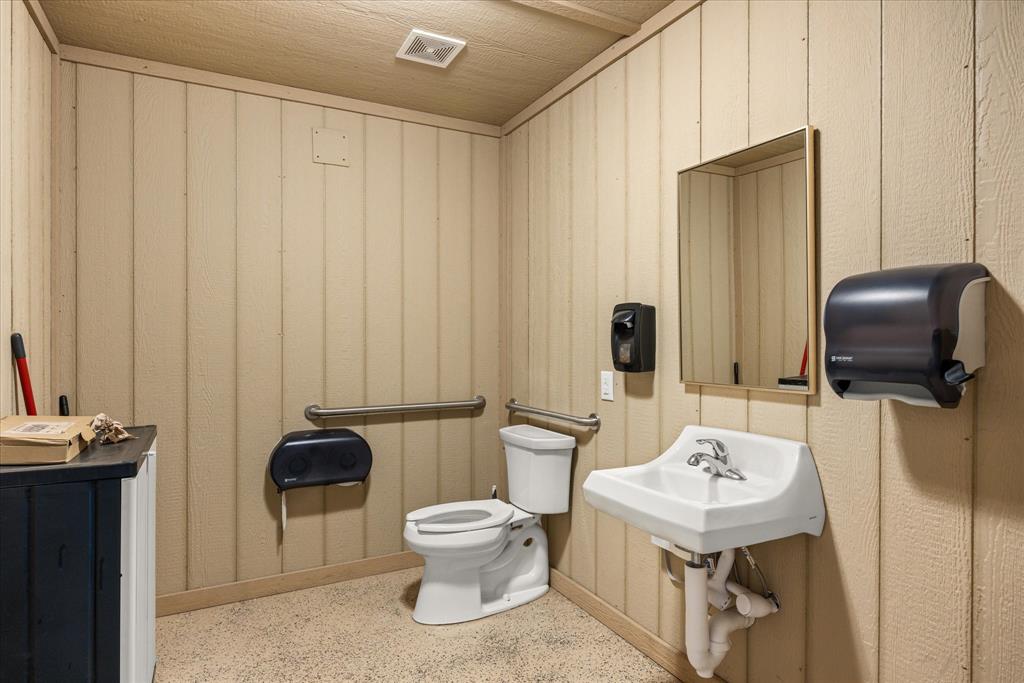 121 Progress Street Property Photo 10