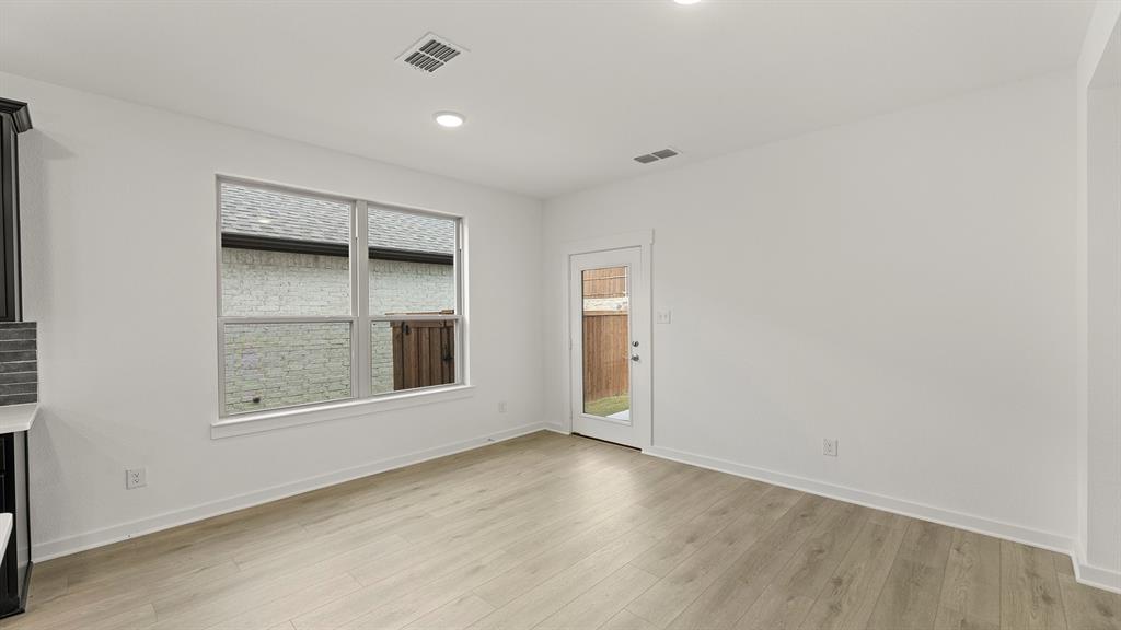 1655 Gracehill Way Property Photo 10