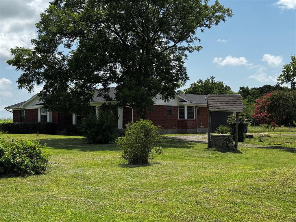 1001 Crisp Road Property Photo 1