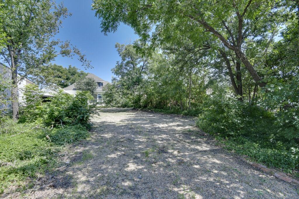 609 Ferris Avenue Property Photo 4