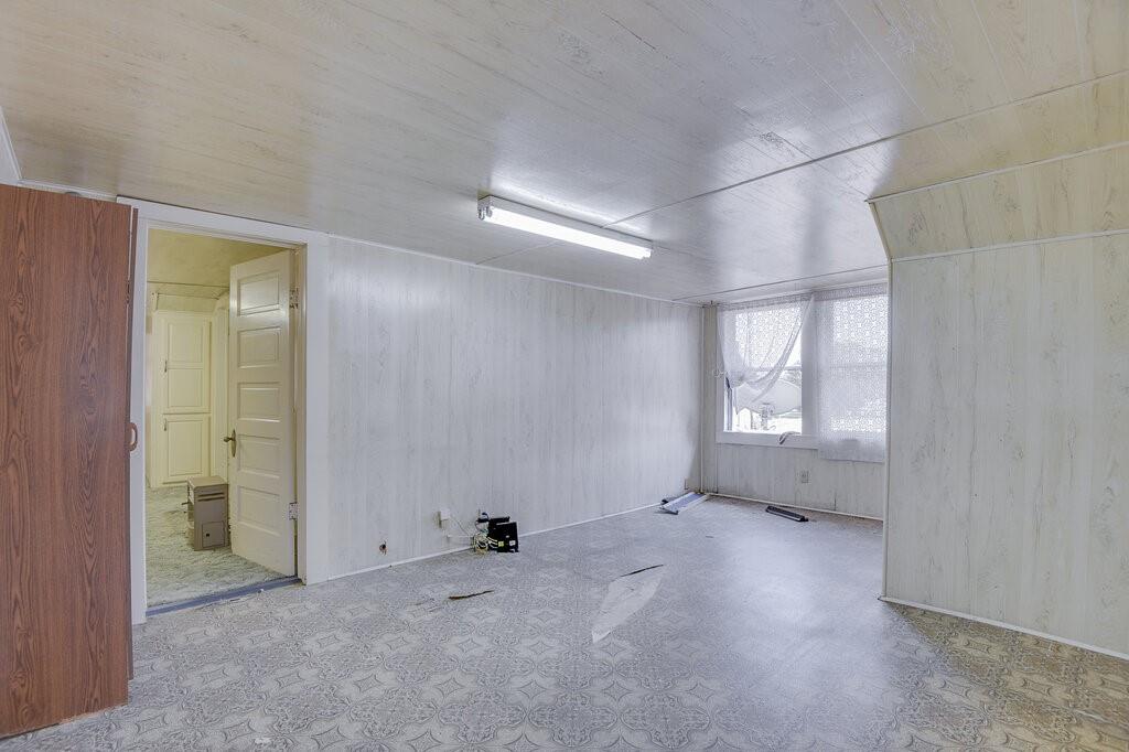 609 Ferris Avenue Property Photo 22