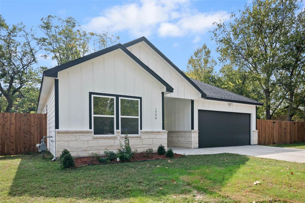 1520 Harris Street Property Photo 4
