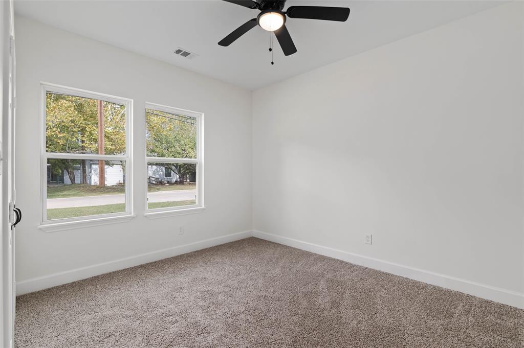 1520 Harris Street Property Photo 6