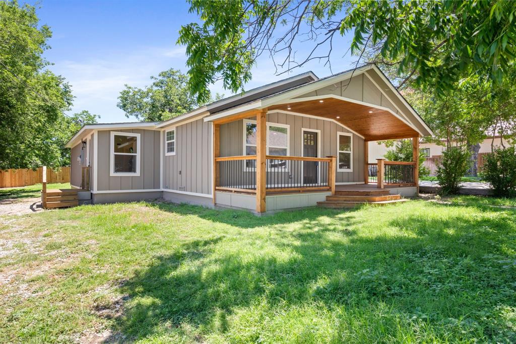 104 E Paine Avenue Property Photo 1
