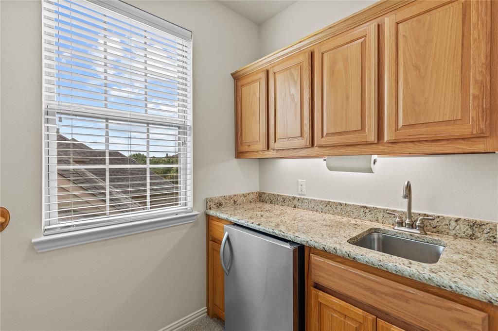 931 N Birdsong Drive Property Photo 29