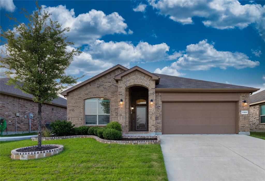 1109 Spanish Needle Trail Property Photo 1