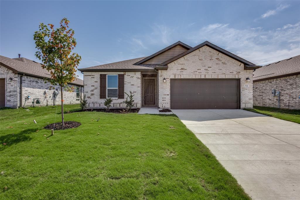 721 Saxony Drive Property Photo 1