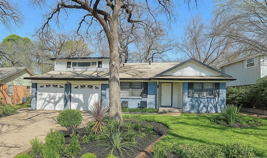 3613 Falcon Drive